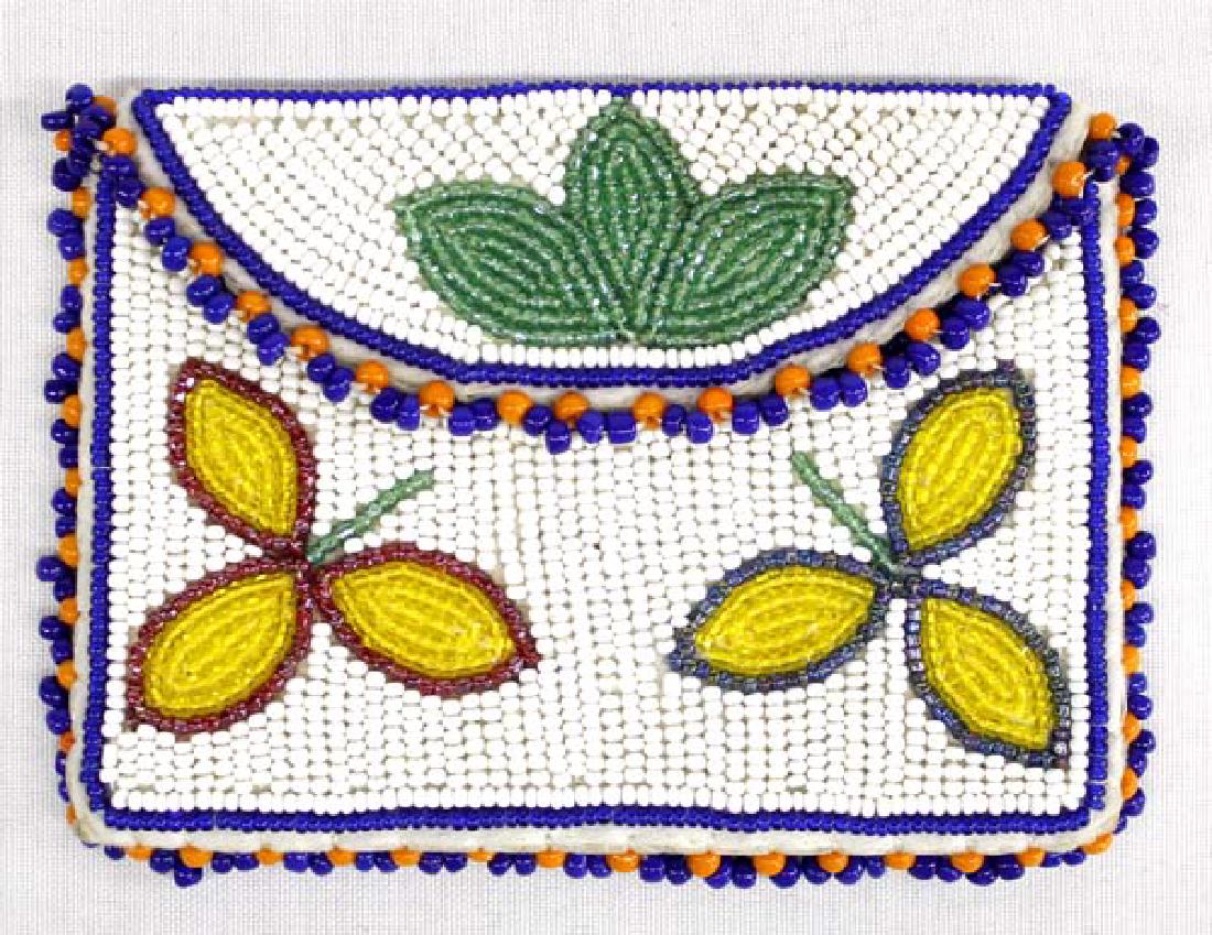 Native American Sioux Beaded Possible Pouch (1 of 3)