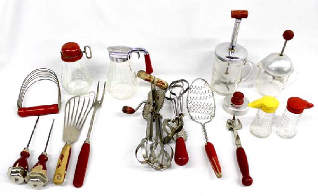 Collection of Vintage Kitchen Utensils (1 of 3)