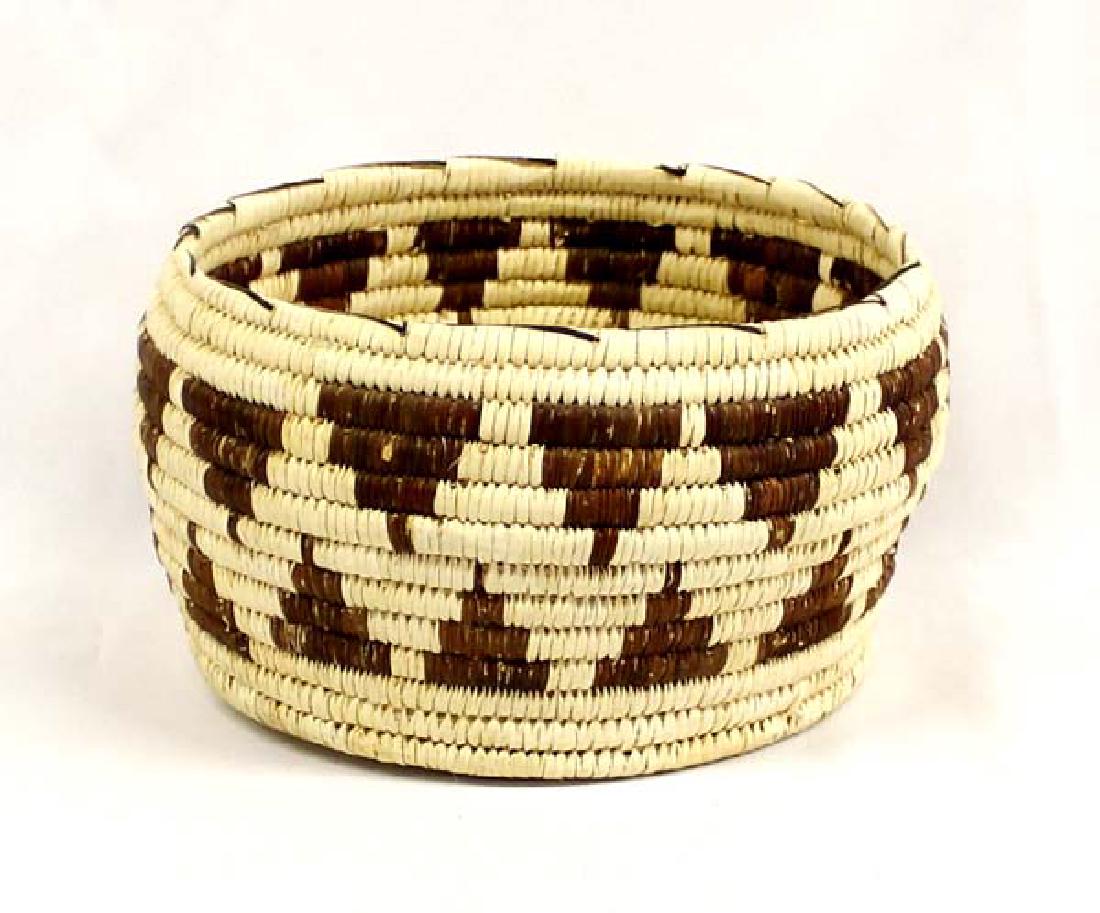 Large Tohono O'odham Basket by Susane Ramon (1 of 5)