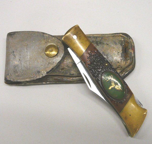Vintage Camillus Am. Wildlife Pocket Knife 8.5": Vintage Camillus American Wildlife Pocket Knife. 8.5'' end to end. Leather case. SHI $20.