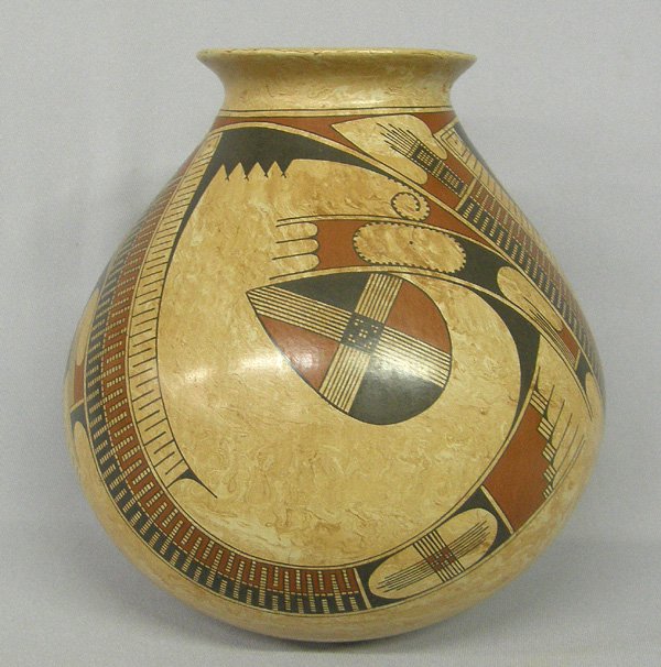 Mata Ortiz Pottery By Elisa Ortiz/Luis Vargas 9x9: Mata Ortiz Pottery By Elisa Ortiz & Luis Vargas 9 x 9''. SHI $25.