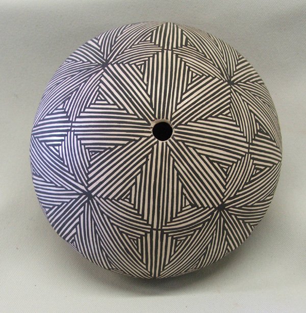 Acoma Seed Jar By E. Concho 3 x 3.5'' - 2