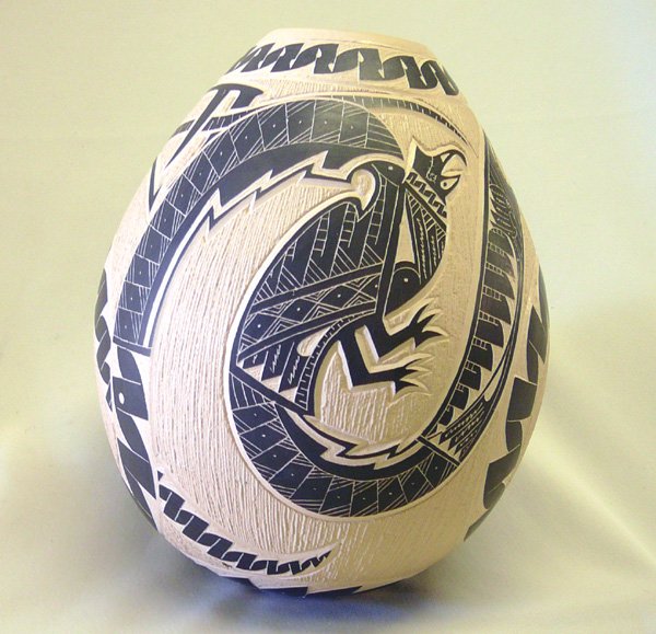 Mata Ortiz Pottery Jar by Eduardo Perez 9''x7'' - 2