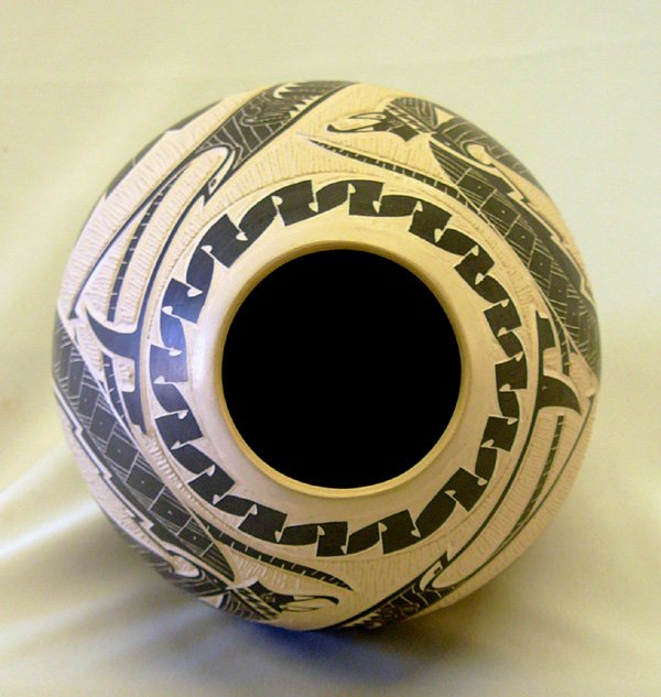Mata Ortiz Pottery Jar by Eduardo Perez 9''x7'' - 3