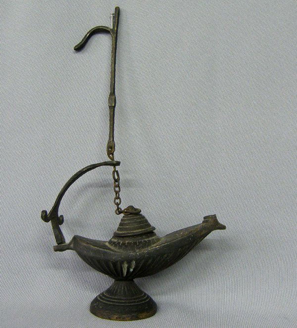1042 Miniature Cast Iron Genie Lamp 8''x4''