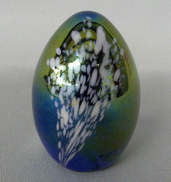 Mt. St. Helen's Glass Egg Paperweight 2.5''x1.5'': Mt. St. Helen's Glass Egg Paperweight 2.5''x1.5''. SHI $15.