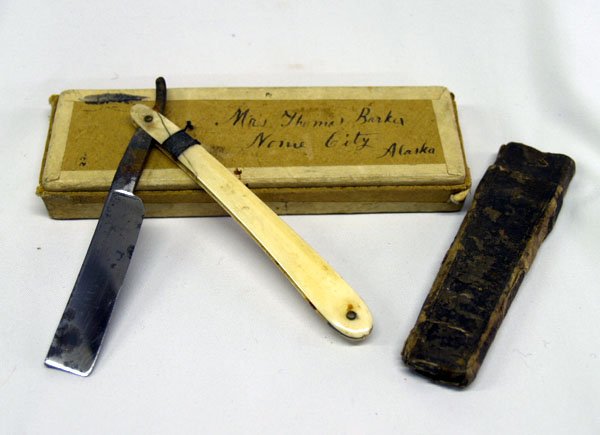 Antique Ivory Straight Razor in Box 9'': Antique Ivory Straigh Razor in Box 9''. Ivory handle has a crack across one end. SHI $15.