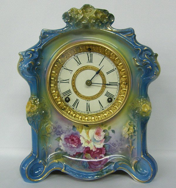 1904 Royal Bonn German Clock Circa 11'' x 9'' 4.5'': Royal Bonn German Clock Circa 1904, 11'' x 9'' 4.5''. La Scarpe Model, 8 day, movement and chime, with key. Does work. SHI $40.