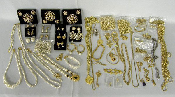 Huge Wholesale Lot of Avon Jewelry : 2 Flats Jewelry Wholesale Lot Avon Faux Pearls, gold tone chains, bracelets and belts, etc. SHI $20.