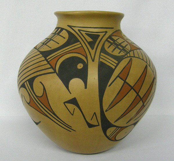 Mata Ortiz Fish Pottery by Jesus Pena: Mata Ortiz Fish Design by Jesus Pena 8x8 inches. SHI $25.
