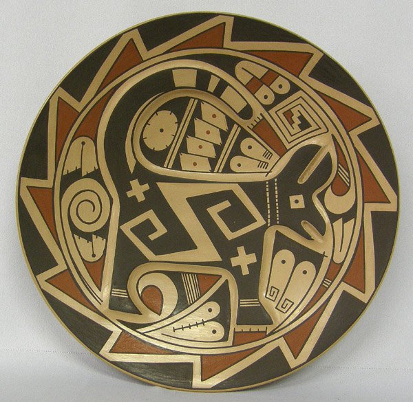 Mata Ortiz Plate By Jose Andres Villalbra: Mata Ortiz Plate showing a Mimbres Mountain Lion Design By Jose Andres Villalbra 8.5 inches. SHI $25.