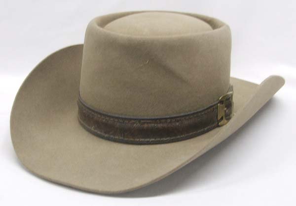 Stetson 4X Beaver Hat Size 7 1/8: Stetson 4X Beaver Hat Size 7 1/8. Leather hat band. SHI $20.
