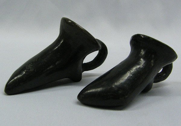 2 Vintage Santa Clara Pottery Boots: 2 Vintage Santa Clara Pottery Boots. 3 1/2''. SHI $20.