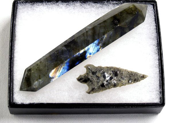 Klamath Oregon Obsidian Stone Point & Crystal: Klamath Oregon Obsidian Stone Point & Crystal. Arrowhead measures approx. 2x1". Irredescent Natural Black Crystal measures 5x1". SHI $15
