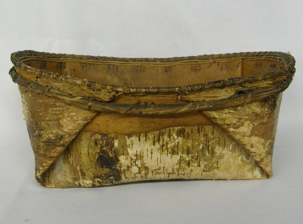 Vintage Iroquois Birch Bark Wood Basket: Vintage Iroquois Birch Bark Wood Basket, measures approx. 6 x 16 x 13''. SHI $25.