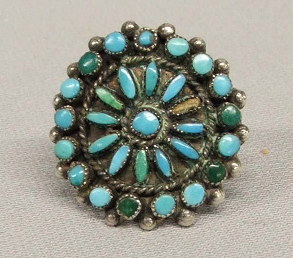 Vintage Zuni Needlepoint Cluster Turquoise Ring: Vintage Zuni Turquoise Ring. Size 9.25. Missing one of the needlepoint turquoise stones. Some of the turuqoise has turned to green with age. SHI $15.