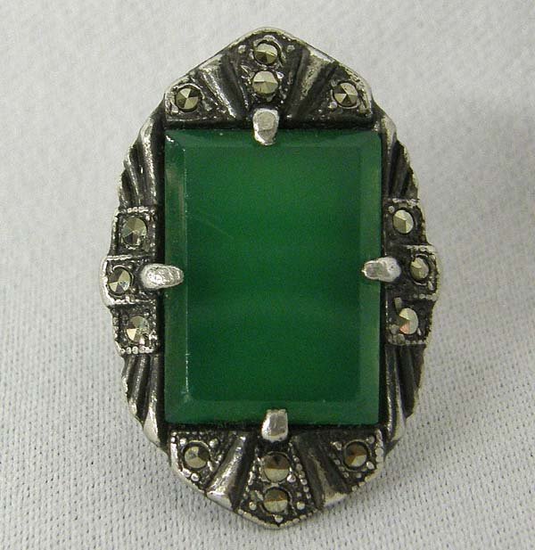 Vintage Estate Art Deco Marcasite Ring Size 5: Vintage Art Deco Marcasite Ring Size 5. SHI $15.