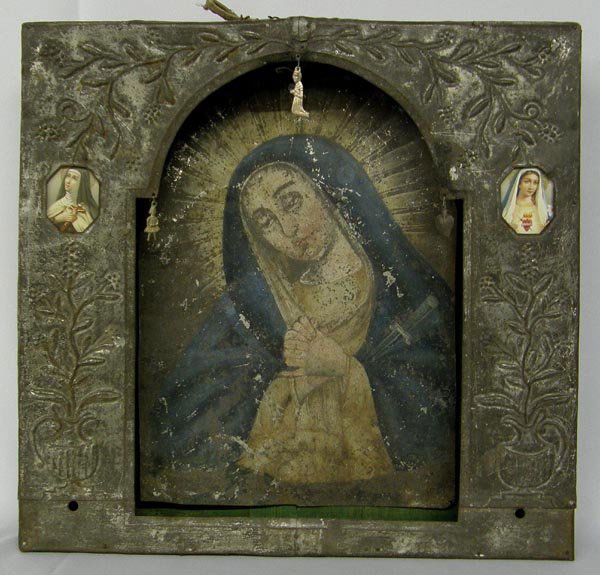 Vintage Mexican Tin Retablo Nicho : Vintage Tin Retablo, measures approx. 2 3/4'' thick x 15 1/3'' tall x 16'' wide. SHI $35.