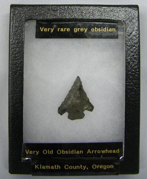 Oregon Rare Grey Obsidian Arrowhead: Rare Grey Obsidian Klamath County Oregon Arrowhead. Measures 1.25'' long. SHI $15.