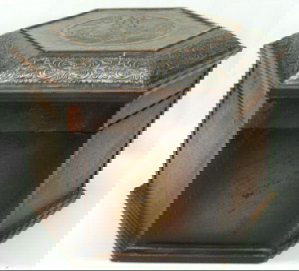 Vintage 6 Sided Panama Wooden Metal Hat Box: Vintage 6 Sided Wooden Lidded Box. Wooden lid has overlay of metal. Measures approx. 13'' x 16''. SHI $35.