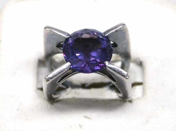 Sterling Silver Alexandrite Ring: Silver & Alexandrite Contemporary Ring. Size 5.75. Stone is 1/2'' diameter. SHI $15.