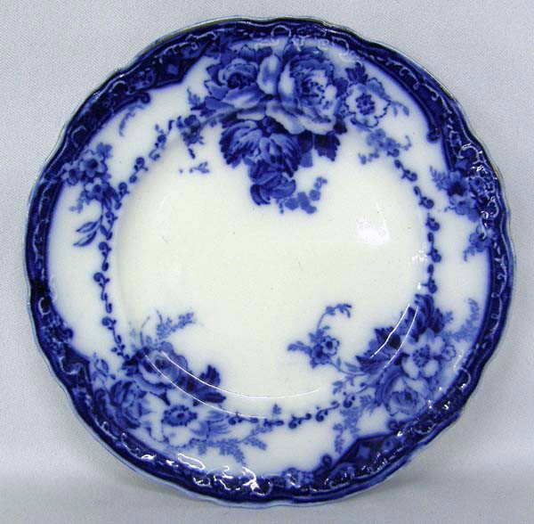 Antique English Alfred Meakin Flow Blue Plate: Antique English Alfred Meakin Flow Blue Plate. Measures approx. 6'' in diameter. SHI $20.