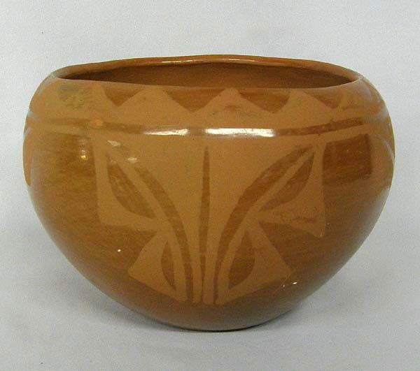 Vintage Native American San Ildefonso Redware Bowl: Older San Ildefonso Redware Bowl. Measures approx. 4.75''Hx7''W. Buyers Pay Actual Shipping and Handling Charges(see terms and conditions for more information).