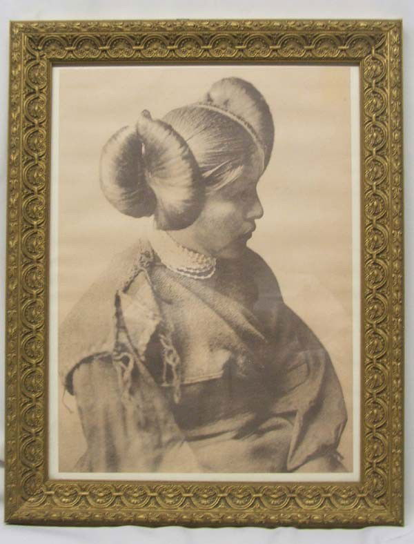 Native American Vintage Photographic Print: Native American Vintage Photographic Print. Has antique gold gilded frame, under glass. Visual measures approx. 15 1/2'' x 11''. Buyers Pay Actual Shipping and Handling Charges(see terms and condition