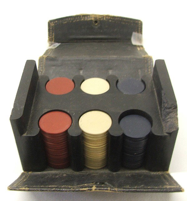 Antique Miniature Traveler Gambler's Poker Chips: Antique Miniature Traveler Gambler's Poker Chips in original traveler's case. Hard Plastic/Bakelite Poker chips measure approx. 3/4'' diameter. Case has scotch tape on the cover as per picture. Buyers