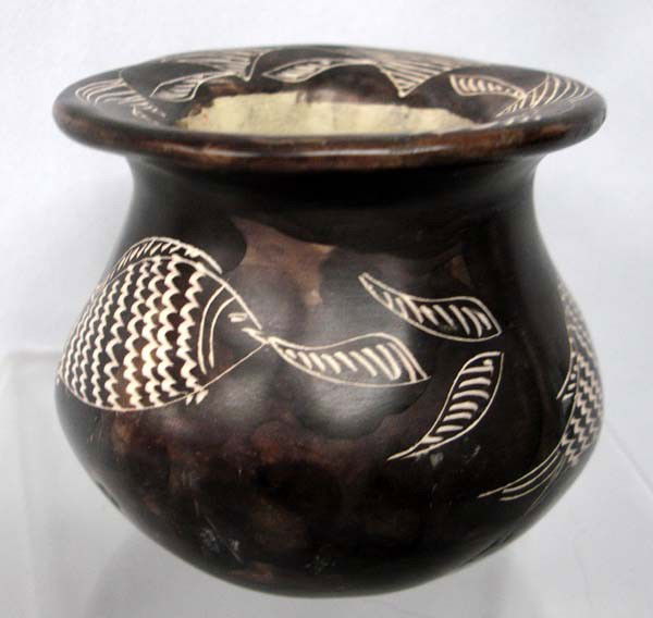 Kenyan African Etched Pottery Jar Lot 1574