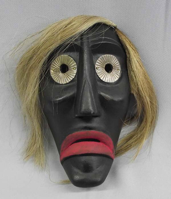 Iroquois False Face Mask Signed HA-DA-JE-GREN-TA: Native American Iroquois False Face Practice Mask Signed HA-DA-JE-GREN-TA. Mask is pencil signed on inside, ''HA-DA-JE-GREN-TA'' (Descending Cloud). Measures approx. 9.5" x 6.5". This is the Indian na