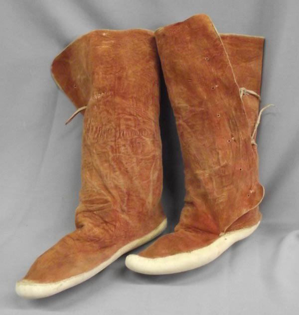 Navajo High Top Suede Moccasins: Native American Navajo High Top Suede Moccasins. Some missing lacings. Measures bottom to top approx. 11'' tall, foot measures heel to toe approx. 9'' long. Buyers Pay Actual Shipping and Handling Cha