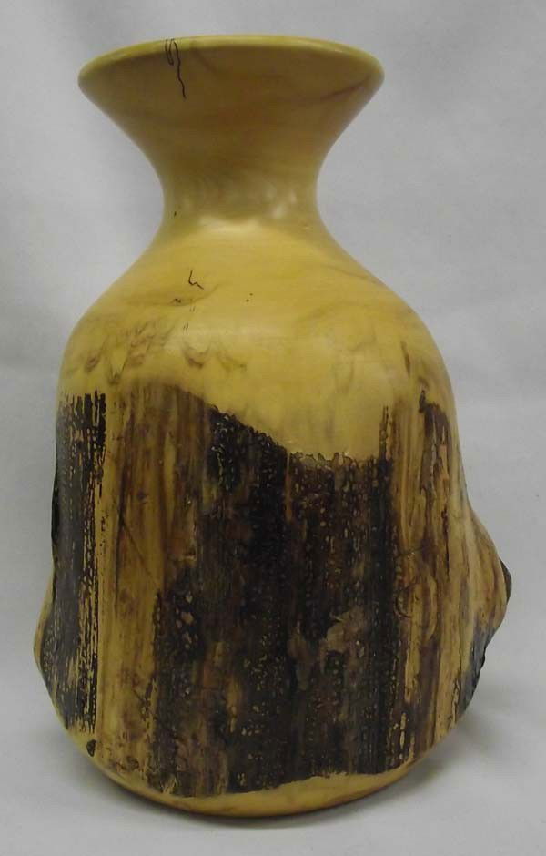 1982 Colorado Rockies Aspen Wood Vase Signed: 1982 Colorado Rockies Aspen Wood Vase, hand crafted, Signed. Measures approx. 11 1/2''H x 7 1/2''W a widest part. Buyers Pay Actual Shipping and Handling Charges(see terms and conditions for more info