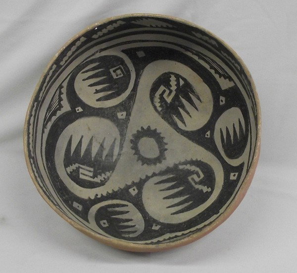 Prehistoric Cliff Polychrome Bear Paw Pottery Bowl: DATE: Prehistoric PUEBLO: Gila ETHNICITY: Native American DESCRIPTION: Less than 5% restoration, broke and glues, with filled cracks inside and outside. Micaceous filings. Prehistoric Gila Polychrome 