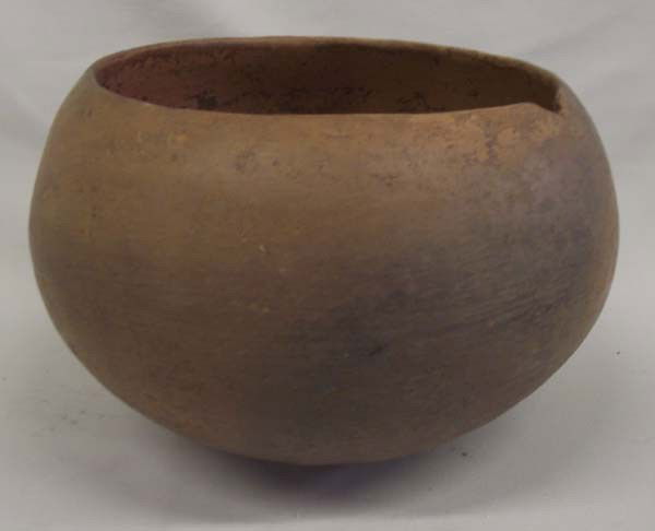 Authentic Pre-Columbian Redware Bowl: Authentic Pre-Columbian Redware Bowl. Has hairline crack on one side and missing a piece on the rim. Measures 4.5''Hx7.75''W. Aquired in accordance with all State and Federal Regulations.