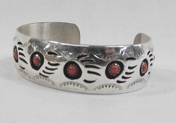 Navajo Sterling Bear Claw Bracelet - P Spencer: Native American Navajo Sterling Coral Shadow Box Bear Claw Bracelet - Pearlene Spencer. Measures approx. 6 3/4'' x 3/4''W including the opening.
