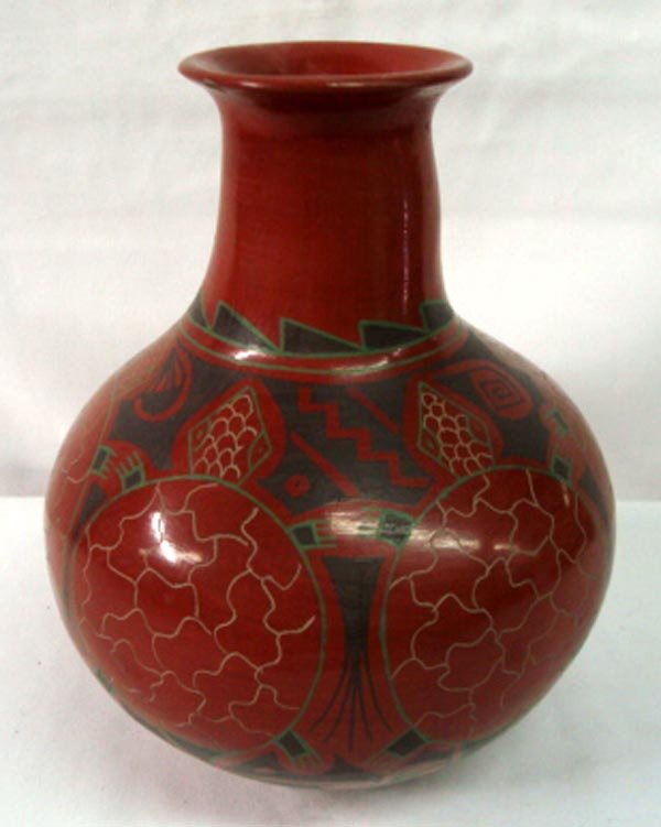 Mata Ortiz Cut Rim Jar - Elfida De Bugarini: Mata Ortiz Cut Rim Jar - Elfida De Bugarini. Tall jar with lizards and water bugs in black and white. Signed on the bottom, Elfida De Bugarini. Measures 12''Hx8''D.