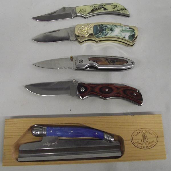 Collector 4 Folding Knives, Laguiole Crumb Scraper: Collector 4 Folding Knives, Laguiole Crumb Scraper. Nice group of collector knives includes a wolf-handle knife, a goose-handle, a wood grain-handle, and a horse-handle knife with a belt clip on one s