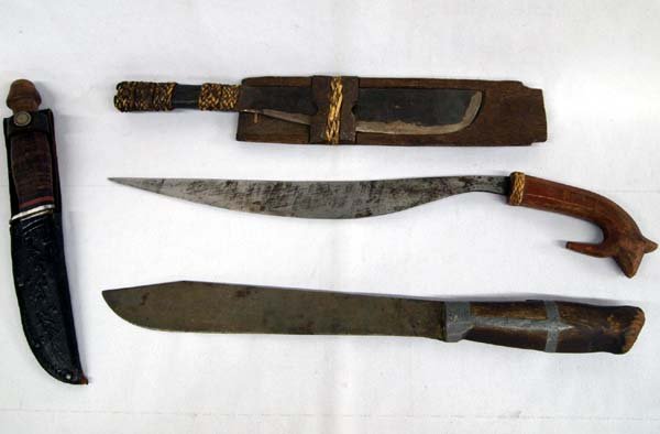 US RH PAL #34 Fighting Fixed Blade Knife Plus: US RH PAL #34 Fighting Fixed Blade Knife Plus, #1 wooden handled, unusual curved fixed blade, #2 has unusual wooden handle, fixed blade, #3 has braided rattan on handle, in a wooden sheath, fixed blad