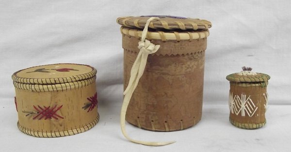 Iroquois Birch Bark Lidded Round Boxes: 3 Iroquois Birch Bark Lidded Round Boxes. Each container displays amazing skill in shaping the birch bark sides and lids and then decorating with porcupine quill. The largest is 4''H x 3.6'' W.