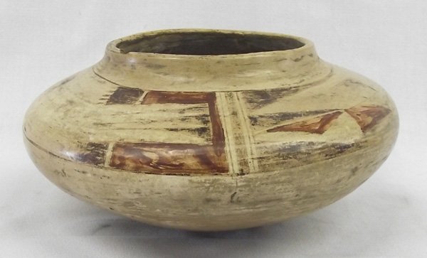 Early 1900 Hopi Polychrome Parrot Tail Bowl: Early 1900 Hopi Polychrome Parrot Tail Bowl, measures approx. 4''H x 8.5''W. Bowl has an old tag on the bottom of the bowl from the early 1900 Francis E. Lester Store in Mesilla Park, New Mexico. Mesi