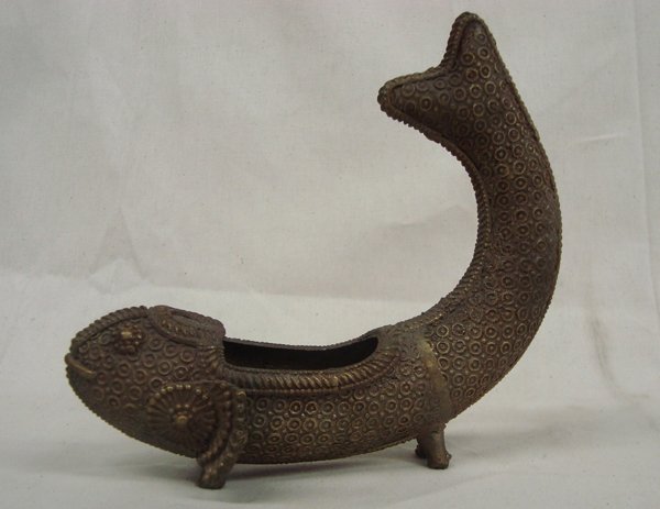 Vintage East Indian Dhokra Cast Brass Fish Folk Art: East Indian Dhokra Cast Brass Fish Folk Art, From the Proctor Collection. Dokra metal art uses a wax casting technique dating back thousands of years. The Dokra tribes of the Bastar area of India, and