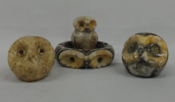 Italian Hand Carved Alabaster Owls and Tray: Italian Hand Carved Alabaster Owls and Tray, largest piece measures 4''D x 1''H, each piece has original paper label on bottom which reads ''Genuine Alabaster Hand Carved Made in Italy''