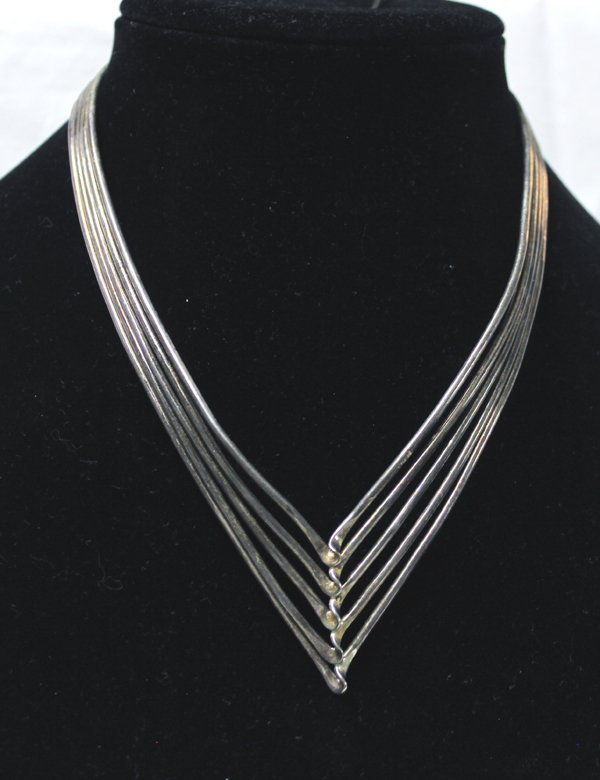 Estate Sterling Silver Neck Wire Choker: Estate Sterling Silver Neck Wire Choker, measures 7''L, 5 band, 54.7g in total wt.