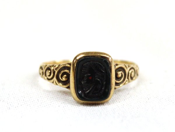 Vintage 14Kt Gold Italian Intaglio Ring, Size 6.5: Vintage 14Kt Gold Italian Intaglio Wax Stamp Seal Ring, Size 6.5, carved gold swirl accents on each side, stamped V.H.X., used as a wax seal ring in the nineteenth century, the seal is a side view of