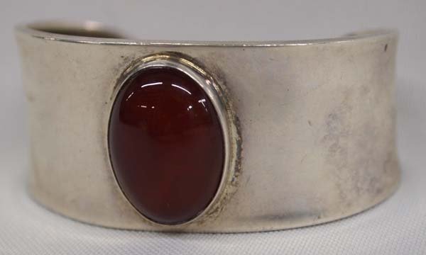 Mexican Sterling Carnelian Cuff Bracelet: Mexican Sterling Carnelian Cuff Bracelet, inside measures 6.5'' which includes opening x 1.25''W, stamped Mexico .925 C11, 31.1g in total wt.