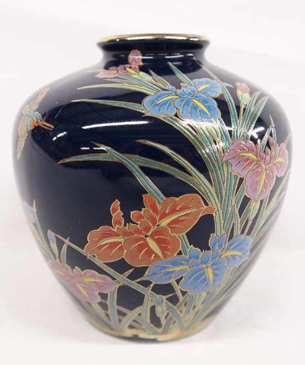 Vintage Japan Toyo Gosu Iris Floral Blue Vase: Vintage Japan Toyo Gosu Iris Floral Blue Vase, measures 6''H x 4.25''D, has paper label