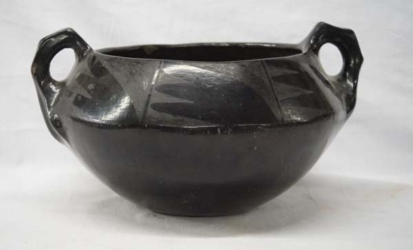 1940 Large Santa Clara Traditional Bowl: 1940 Large Santa Clara/San Ildefonso Black on Black Traditional Bowl, very unusual geometric handles, beautiful older piece