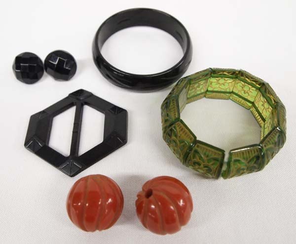 Antique Bakelite Collectible Jewelry: Antique Bakelite Collectible Jewelry, includes bangle bracelet, stretch bracelet which is the largest measuring 2.5''D x 1''W, screwback earrings, buckle, and 2 large beads