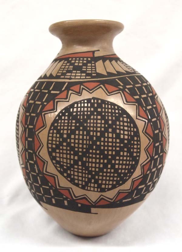 Mata Ortiz Sunflower Pottery Jar by Benjamin Soto: Mata Ortiz Sunflower Polychrome Pottery Jar by Benjamin Soto, measures 8.5''H x 6.5''D, signed on bottom by artist